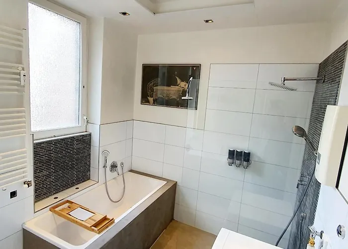 Helles Mit Kingsize-bett